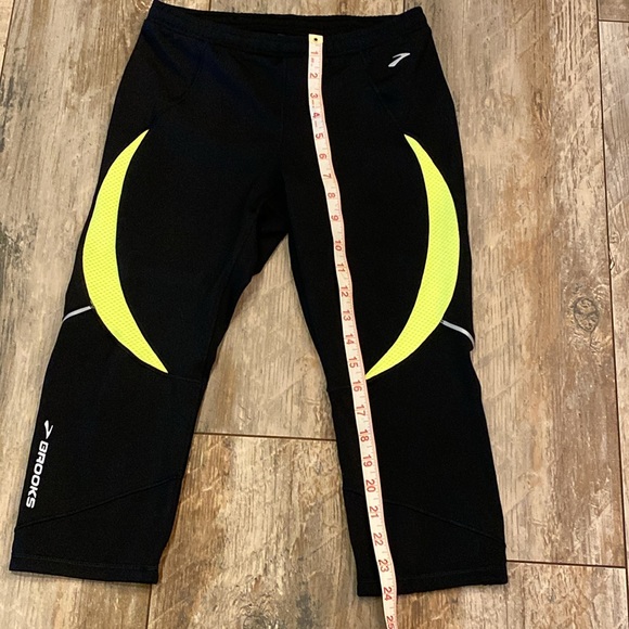 Brooks Equilibrium Technology Running Capris Women Size Medium - Picture 5 of 6